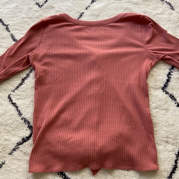 hollister ribbed long sleeve - Picture 3 of 6